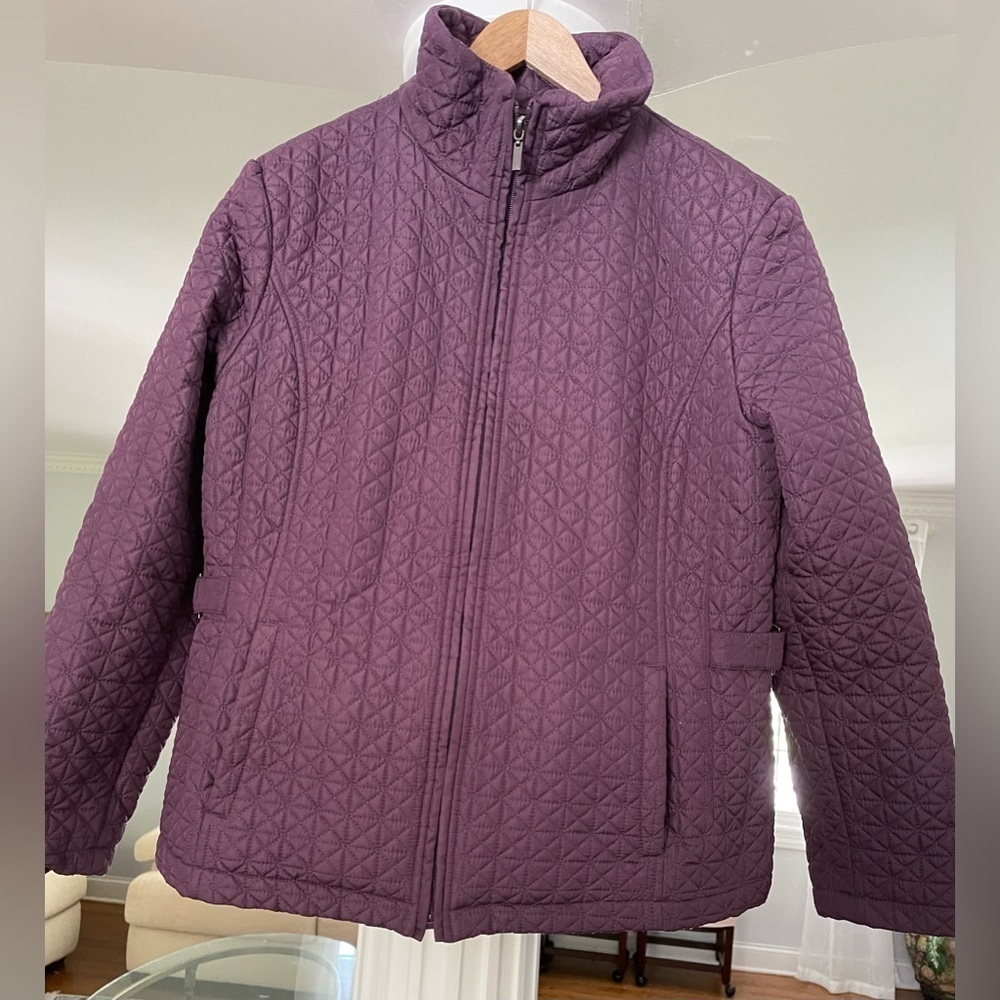 FS Limited women’s quilted Jacket size X Large zip up in beautiful purple color